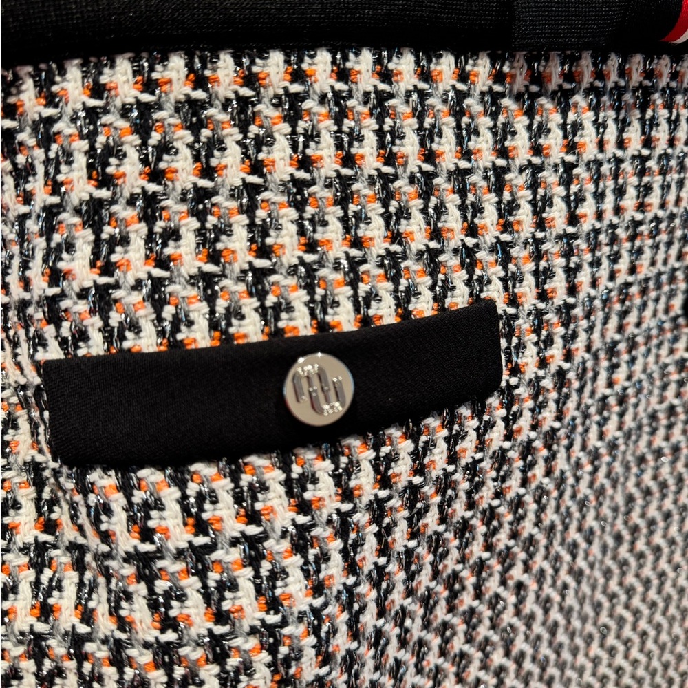 Elegant Black and White Tweed Dress - Picture 5 of 9